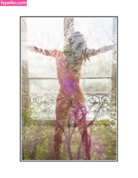 Milla Jovovich high quality pornstar pics