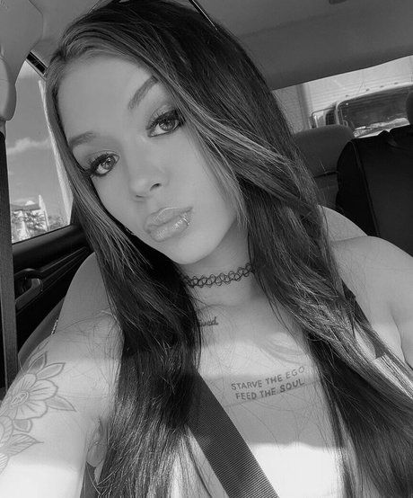 Cora Jade beautiful star pic