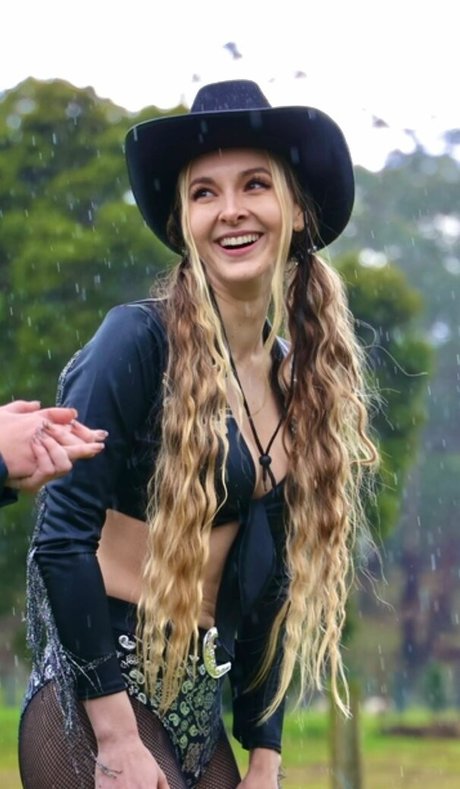 Fasffy pornstar high quality pics