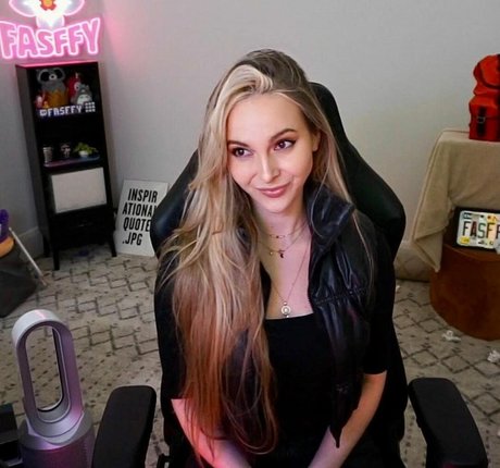 Fasffy model adult archive