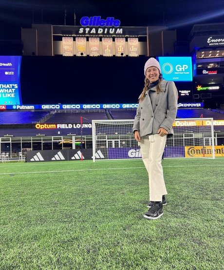 shemale fucks girl onlyfans adult pic