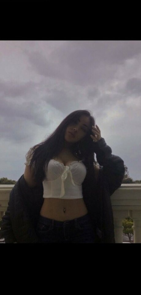 Bratty Luna pretty star photo