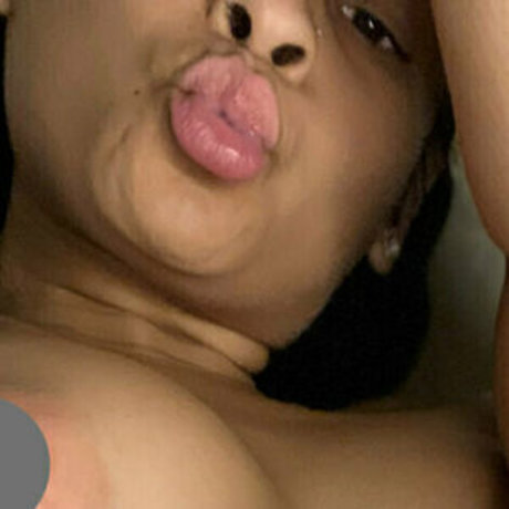 yell0wp0rntapez pretty pornstar pic