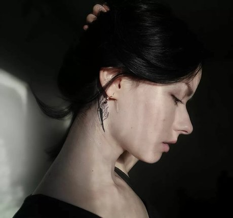 innervus sexy model pic