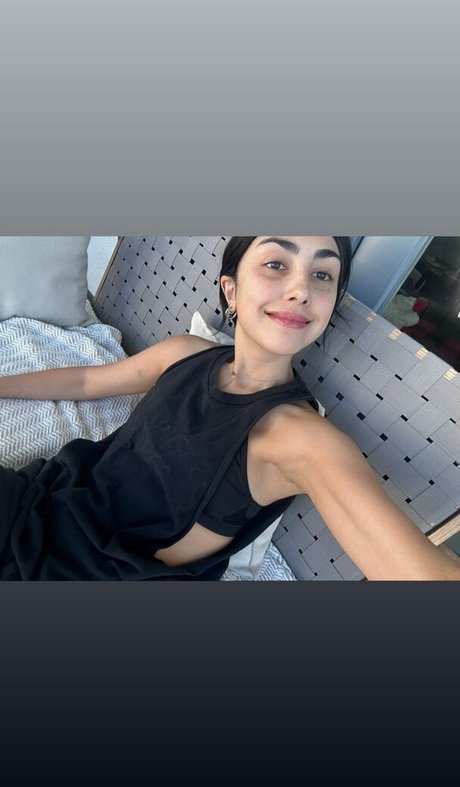 Alexa Mansour nice star img