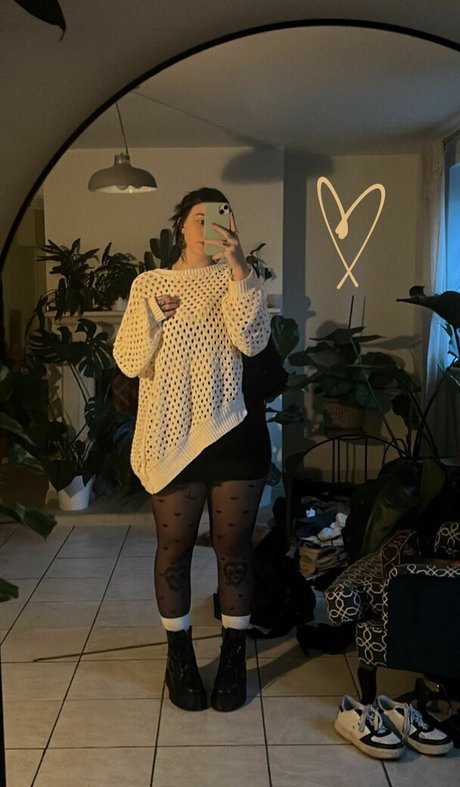 thick mature onlyfans art naked image