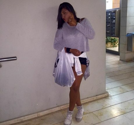 Tomer Asherian pretty pornstar photos