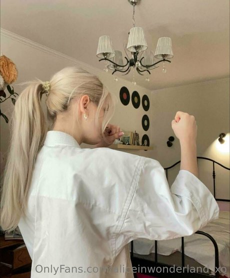 aliceinwonderland xo free pornstar picture