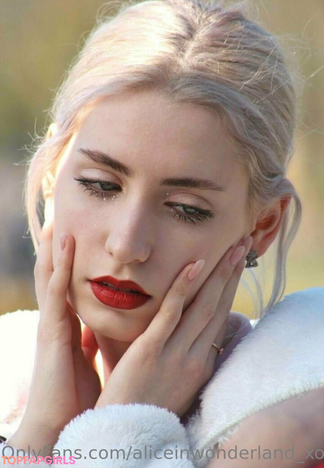 aliceinwonderland xo best actress photos