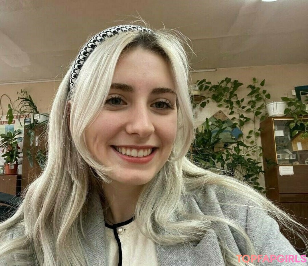 aliceinwonderland xo model adult img