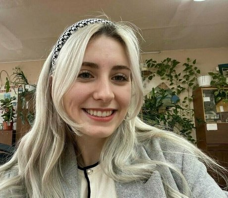 aliceinwonderland xo model adult img