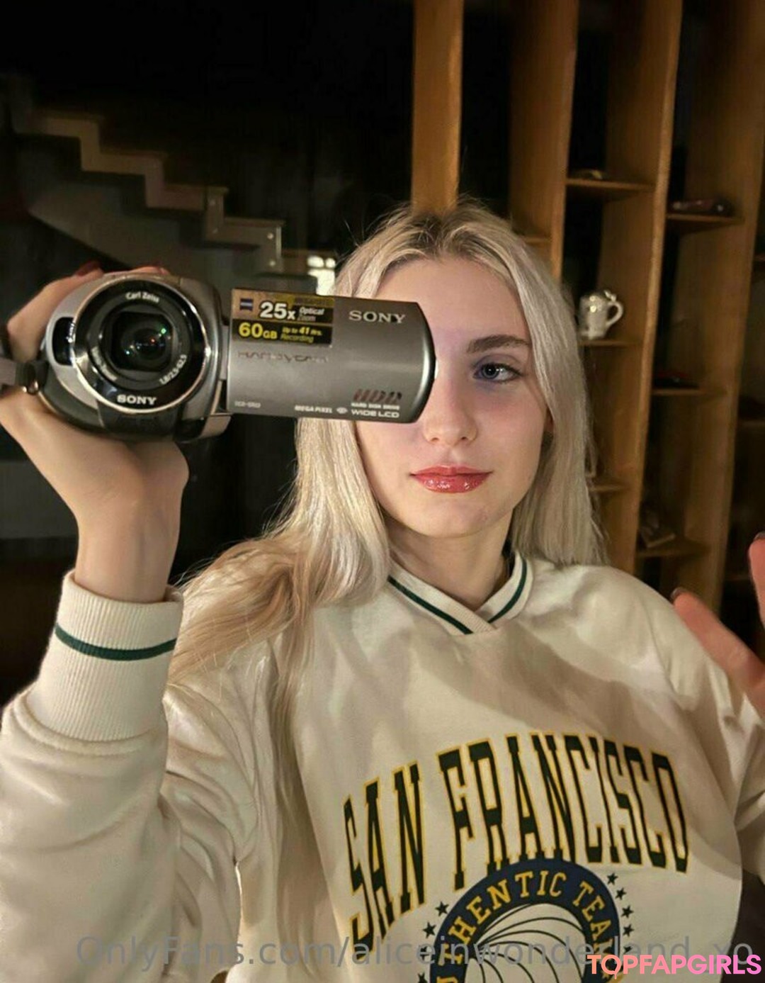 aliceinwonderland xo art star pics