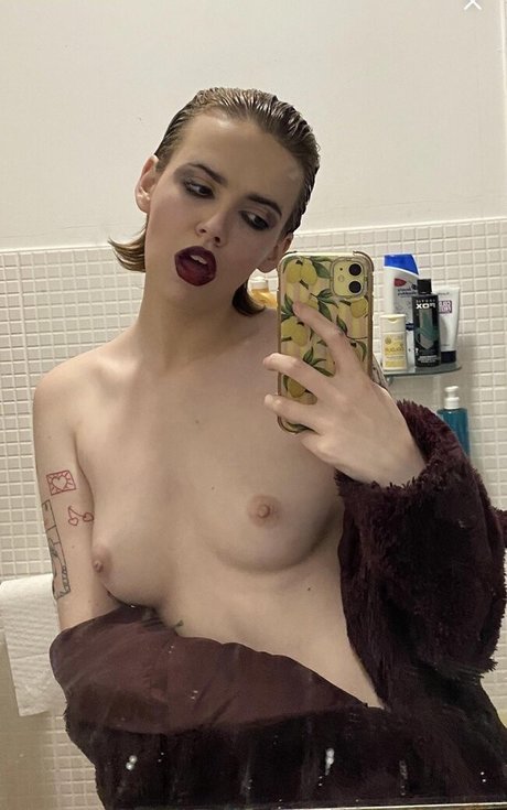 Cowgirldesserts beautiful pornstar images