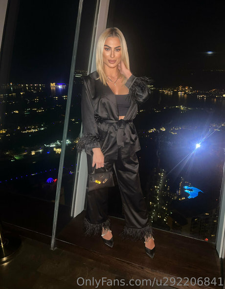 Oliviacatvip star sex photos