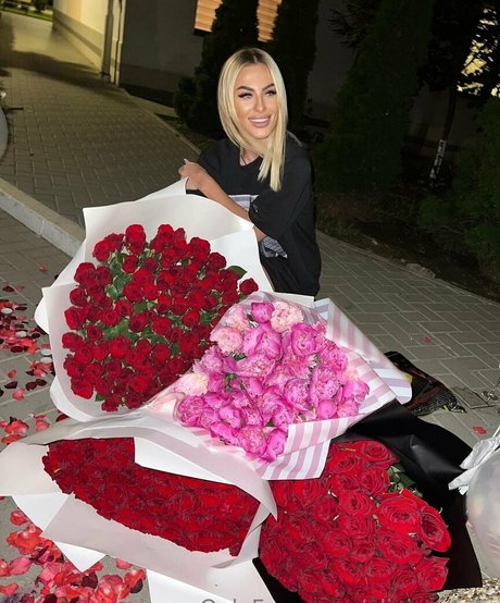 Oliviacatvip nude pornstar pictures