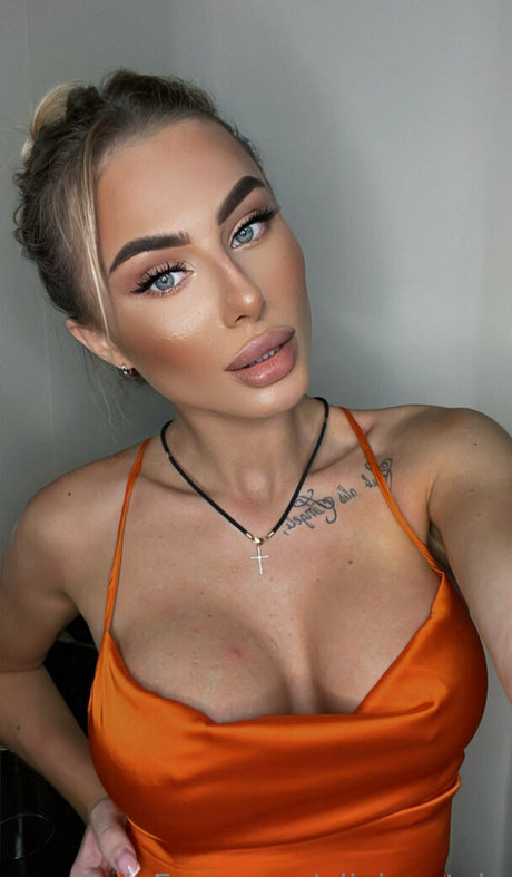 Oliviacatvip top model pics