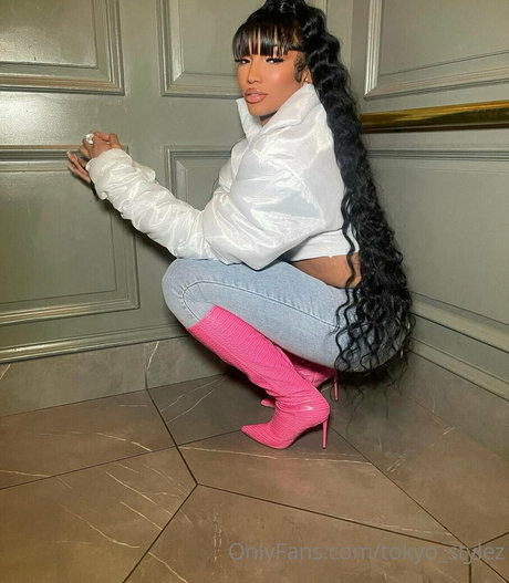 Tokyo Stylez nude model photos