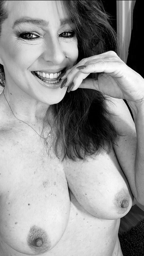 KamCamCams erotic actress picture