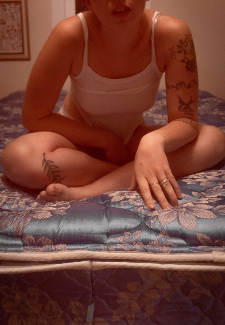 girldefeated star exclusive photos