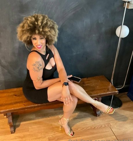 nahlafeti pornstar pretty photo