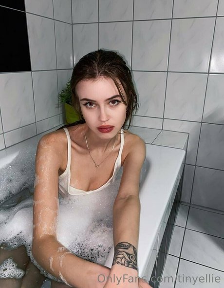 dripping wet pussy onlyfans sexy nudes archive