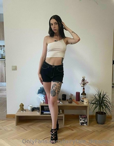 fairytale dreamer nude star picture