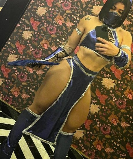 Evelyn Salomon nude actress image