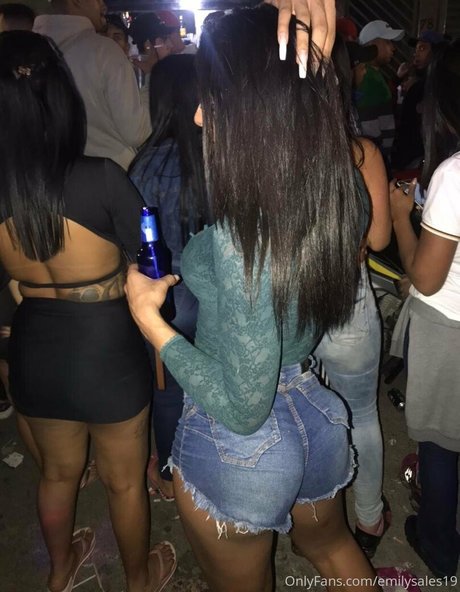 emilysales19 star free pic