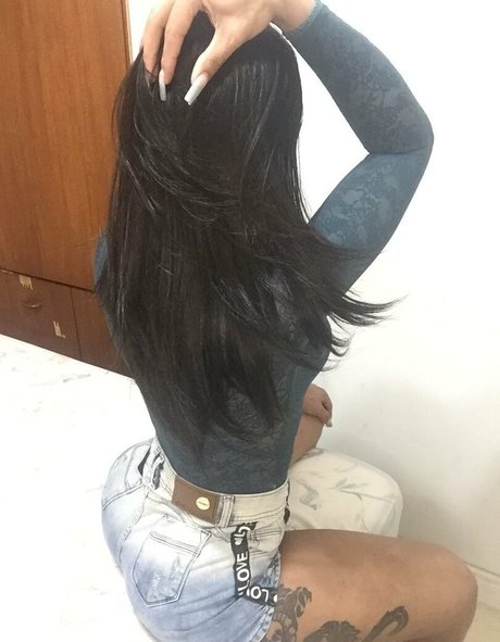 emilysales19 high quality model pic