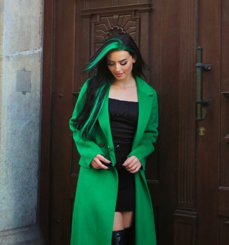 Dilaraa nude model picture