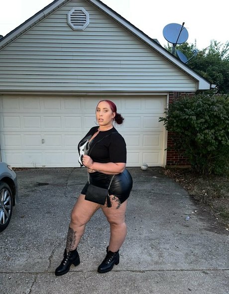 thundafans sexy actress photo