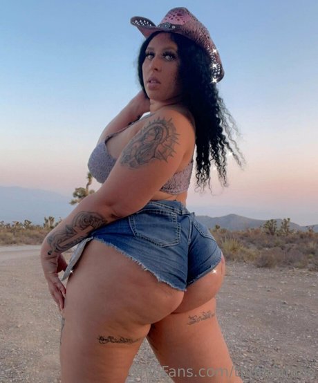 thundafans pornstar nude archive