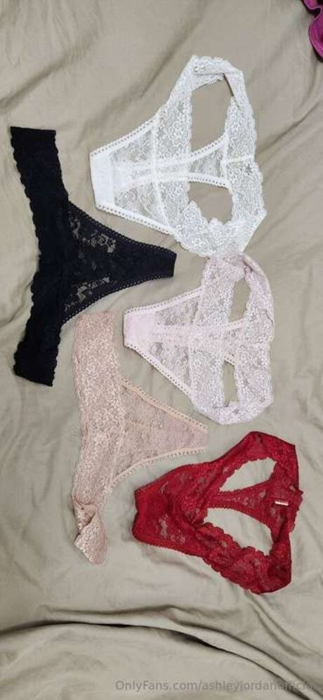 ashleyjordanofficial nudes model galleries