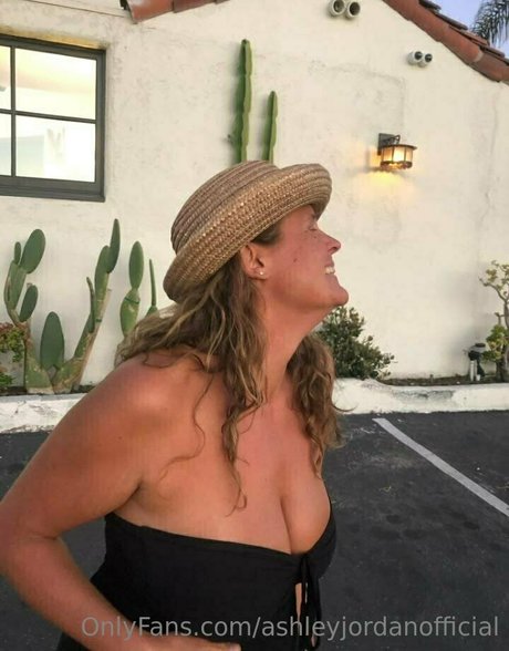 ashleyjordanofficial top pornstar pic