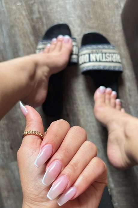 Xxginaa_ model nudes archive