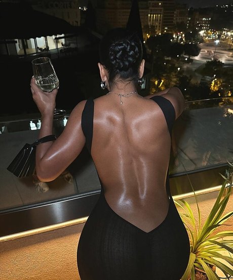 Natseleen star free picture