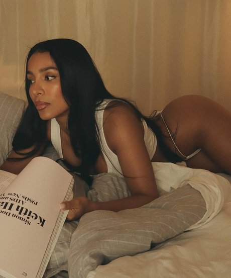 Natseleen model porn pics