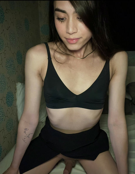 Victoria Salvatore model hot photos