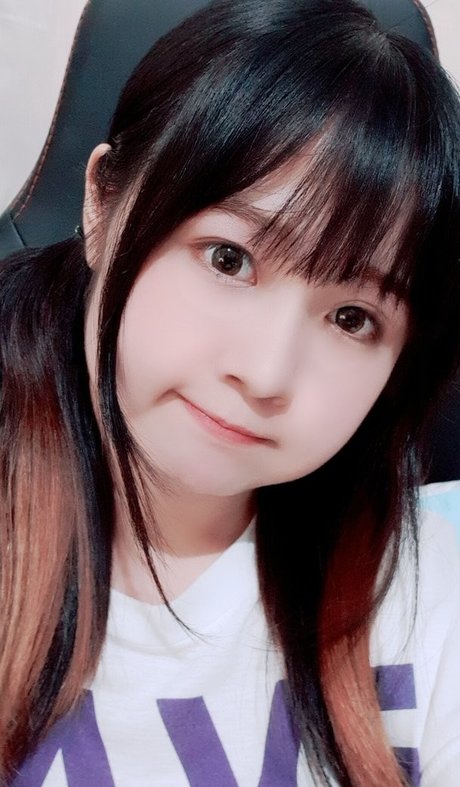 Clarissa Punipun porn star gallery