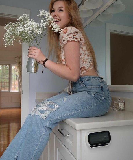 Elsuzannee model art img