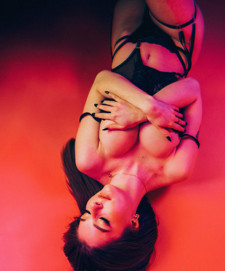 curly redhead onlyfans exclusive pics