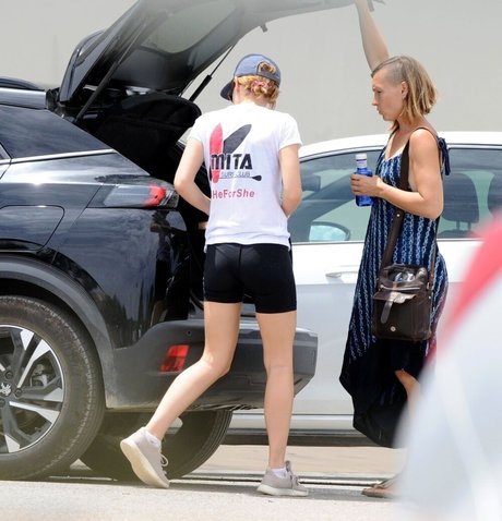 Emma Watson model high quality picture