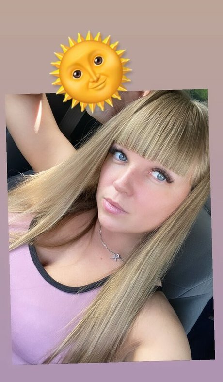 rude in life model naked photo