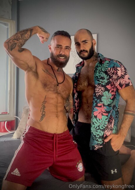 Reykongfree adult model pictures