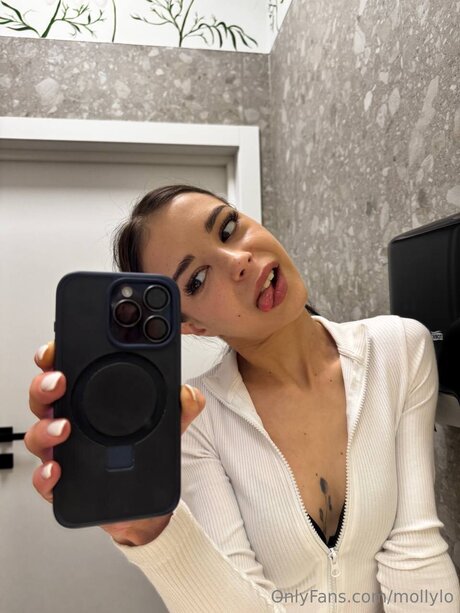 Mollylo sex pornstar images