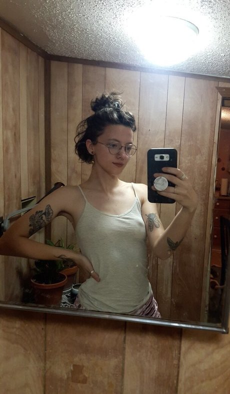 Pleasequietdown hot star images