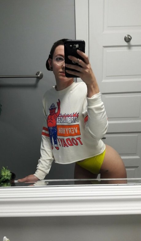 dmv onlyfans beautiful nude pics