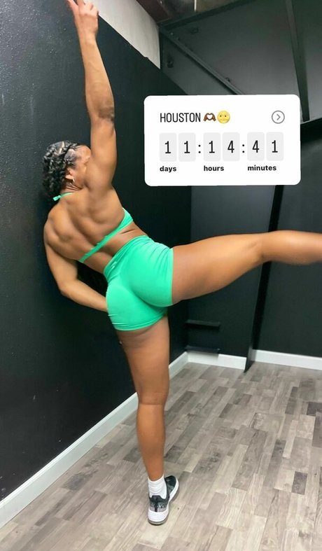 aaaaayevuh star erotic pic