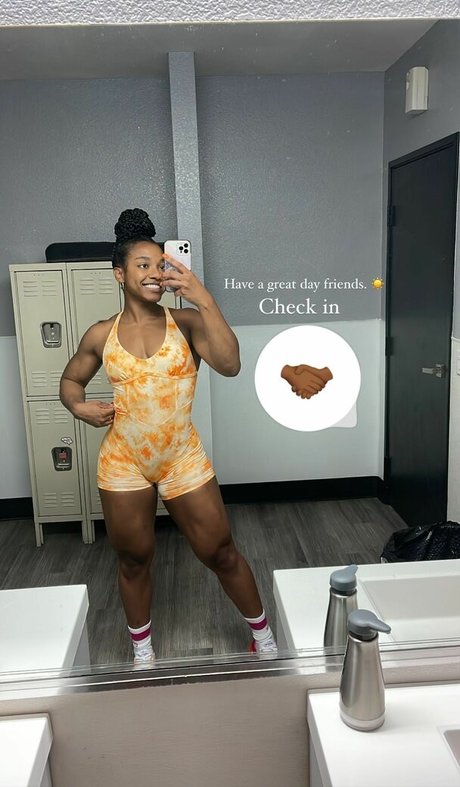 aaaaayevuh star exclusive gallery