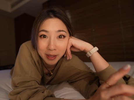 Fuslie pornographic actress gallery